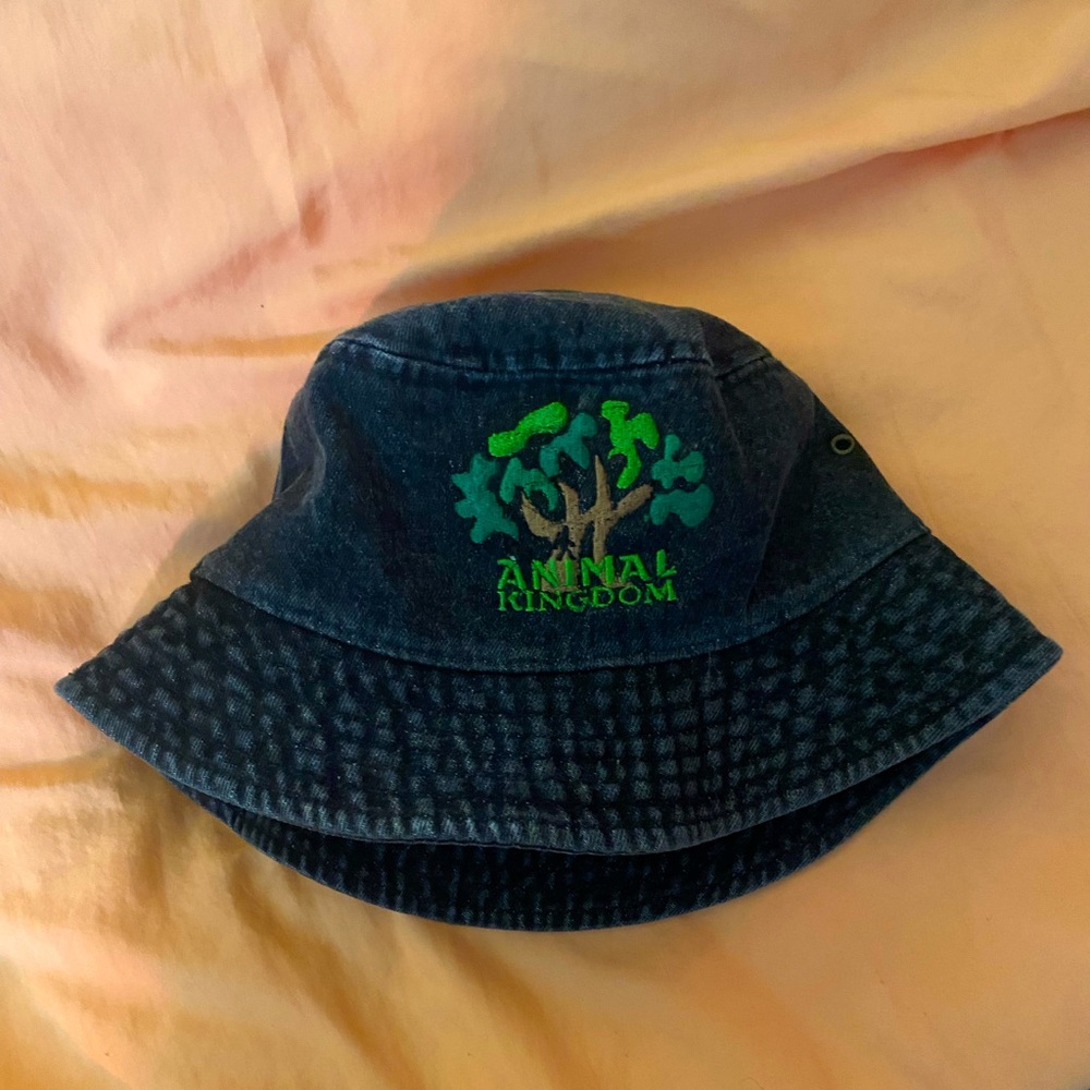 Animal Kingdom Bucket Hat 🦒🏰